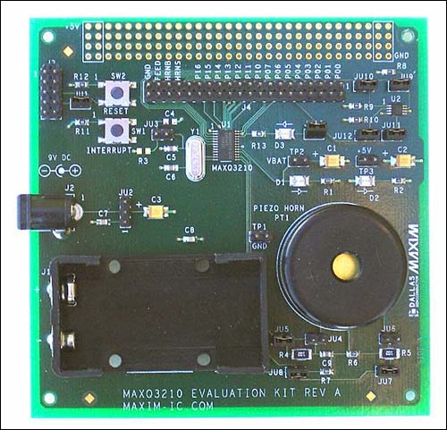 Figure 3. The MAXQ3210 evaluation kit provides a piezoelectric horn, LEDs, and a 9V battery holder for complete application development.