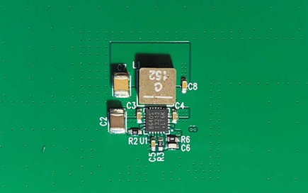 Figure 1. The board of an LT8640S switching regulator with closely spaced components and thus a compact board layout.