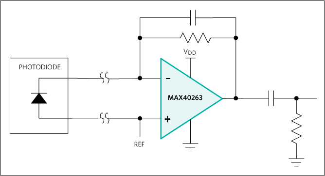 MAX40263：標準アプリケーション回路