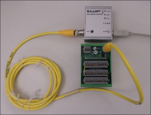 Figure 2b. The MAXREFDES36# reference design connected to a Balluff USB IO-Link Master.