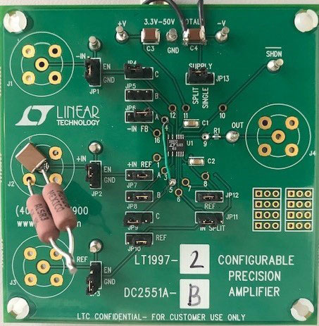 図4. LT1997-2の評価用ボード。ジャンパと追加のワイヤを使用することで、様々な減衰量が得られます。